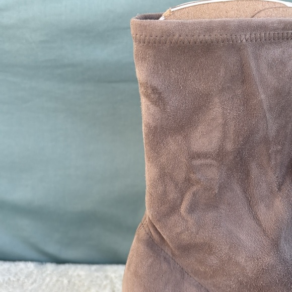 EUC Stuart Weitzman Yuliana 60 Stretch Suede Flannel Gray Boot Leather Size 9.5 - Picture 8 of 10
